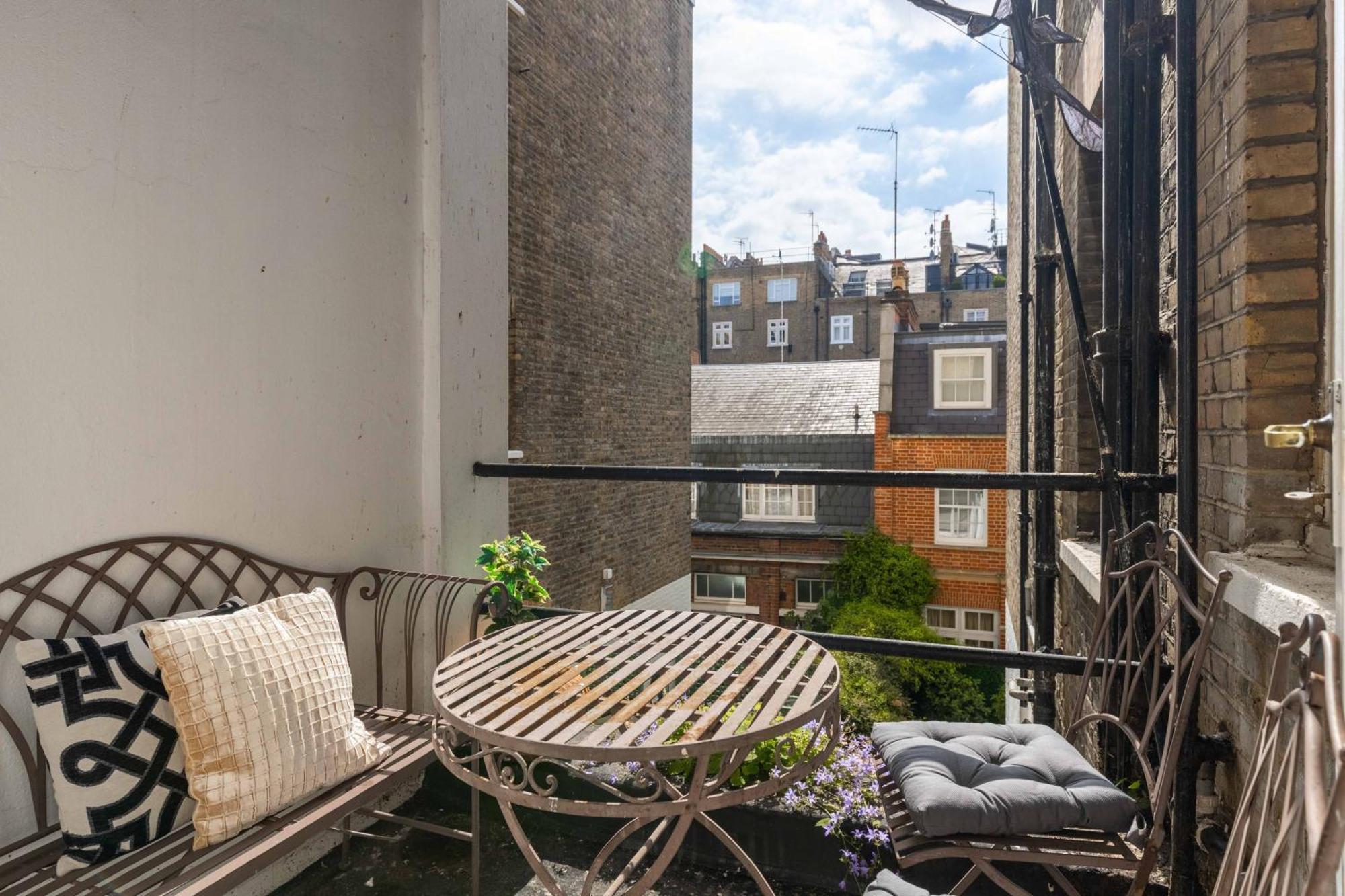 Renovu Premium Homes In Kensington Лондон Экстерьер фото